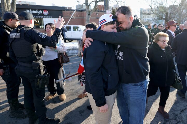 Sparatoria durante partita di hockey a Pawtucket: due morti e diversi feriti