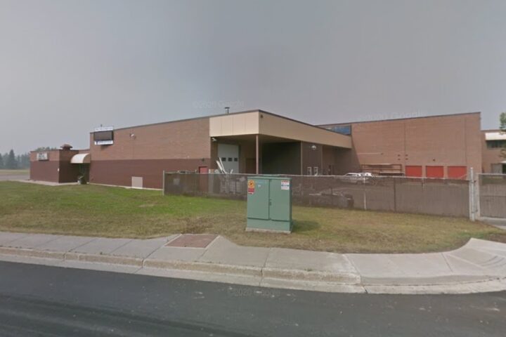 Sparatoria in una scuola del Canada: nove morti a Tumbler Ridge