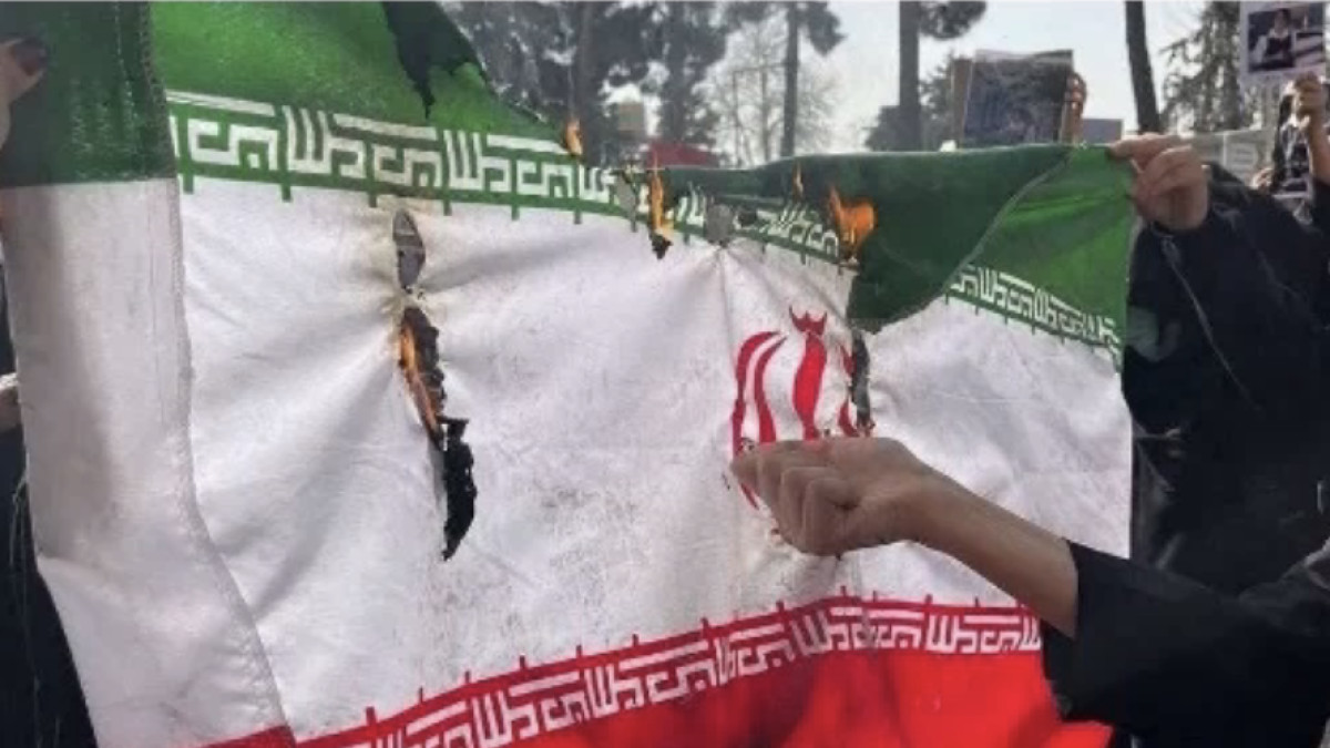 Teheran teme conflitto, Trump considera opzioni militari e i dubbi sul dialogo nucleare