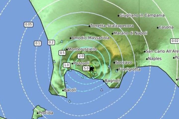 Terremoto nei Campi Flegrei: scossa di magnitudo 3.5 avvertita a Napoli, segnalato sciame sismico