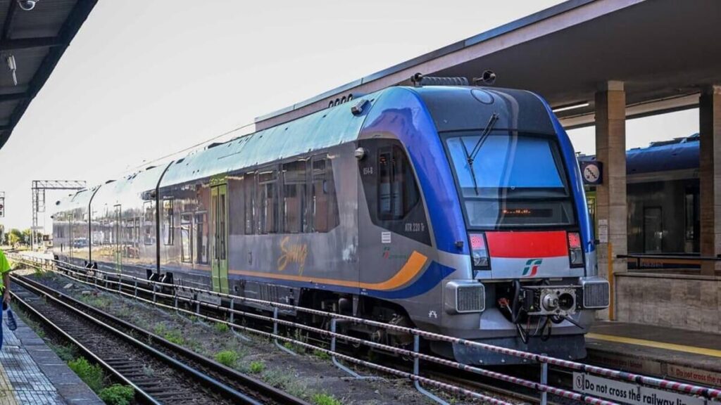 Trentenne investito da un treno a Campobello di Mazara mentre ascolta musica con le cuffie