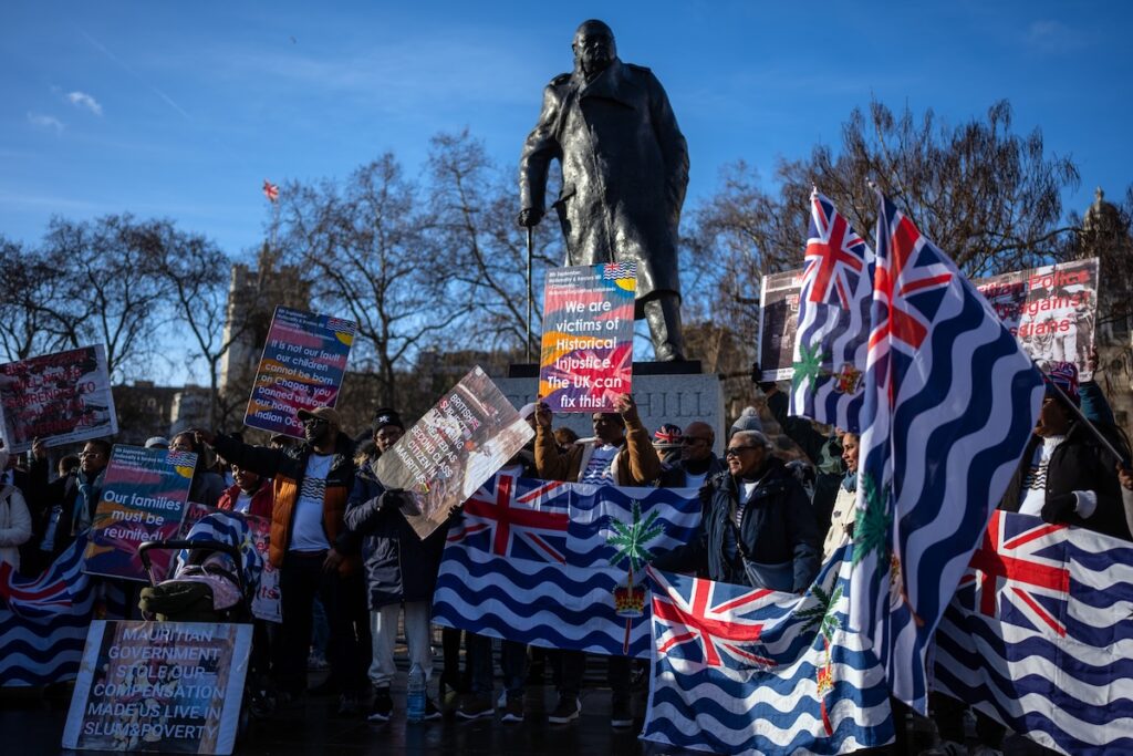 Trump cambia narrativa sulla cessione delle isole Chagos a Mauritius dopo pressioni politiche