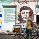 Trump: «Cuba, stiamo discutendo un'acquisizione amichevole con il loro governo»