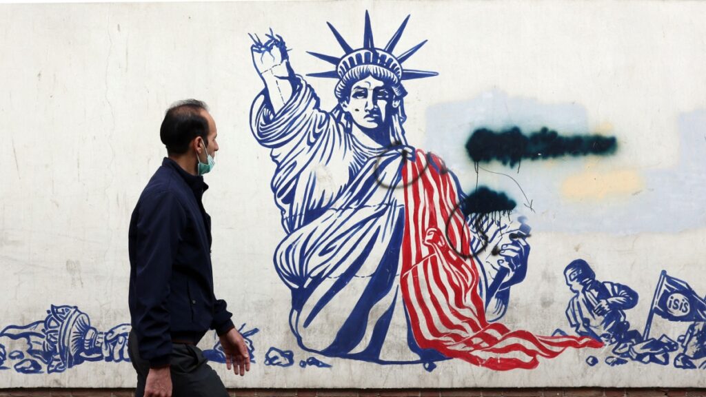 Trump firma un ordine esecutivo per dazi sui partner commerciali dell'Iran amid tensions con Teheran