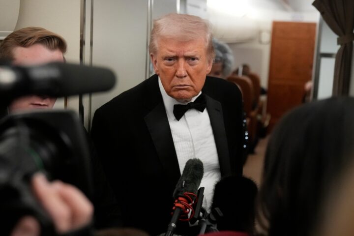 Trump scherza sulla nomina del capo della Fed alla cena del club Alfalfa a Washington