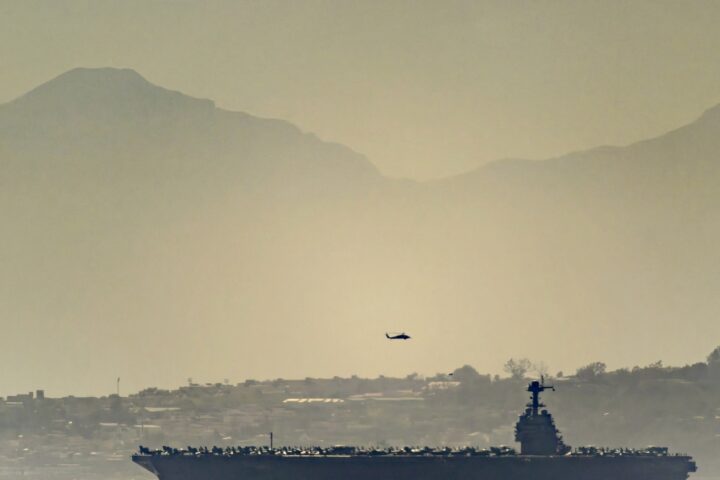 Trump valuta un attacco militare limitato all'Iran per forzare un accordo nucleare