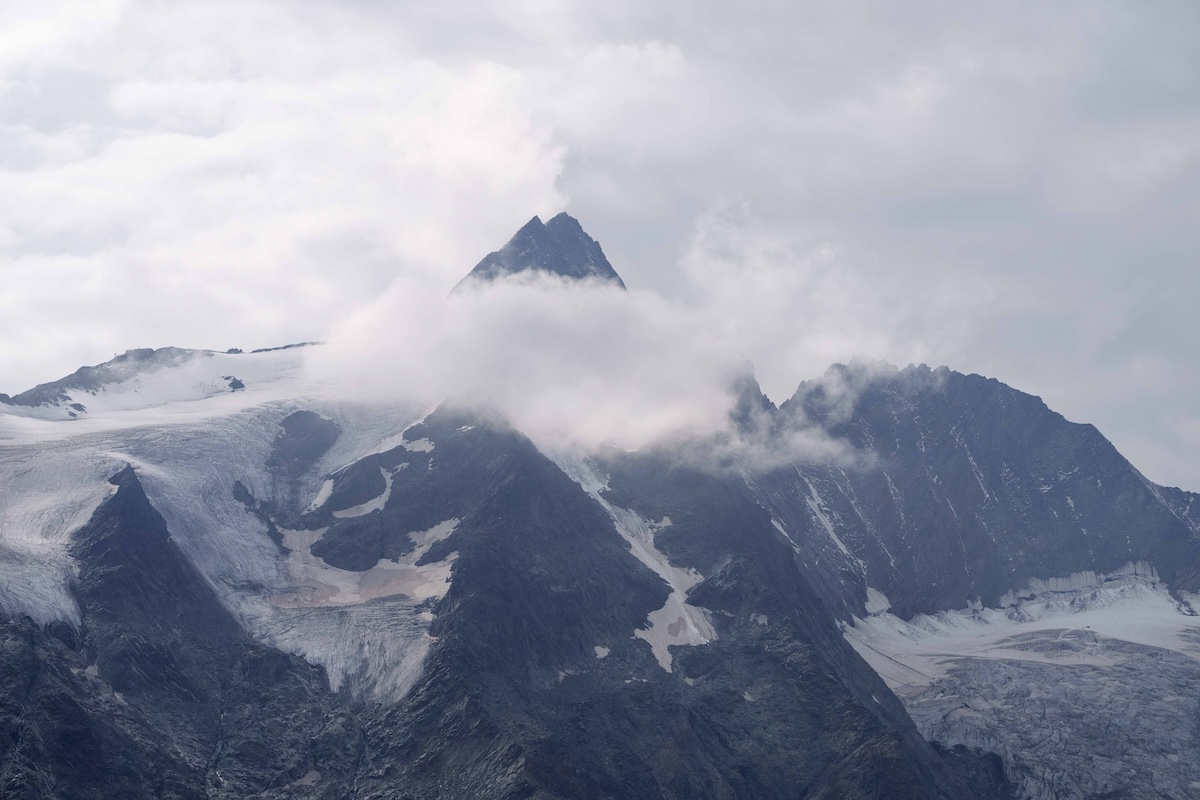 Un alpinista condannato in Austria per omicidio colposo dopo aver abbandonato la compagna in montagna