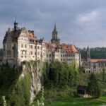 Un podcast francese esplora i momenti più controversi della storia nazionale