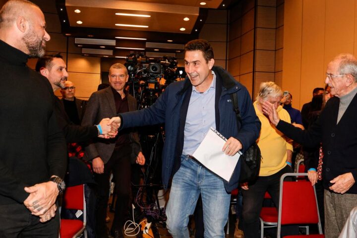 Vannacci a Modena: "Il vero traditore è Salvini, non io"