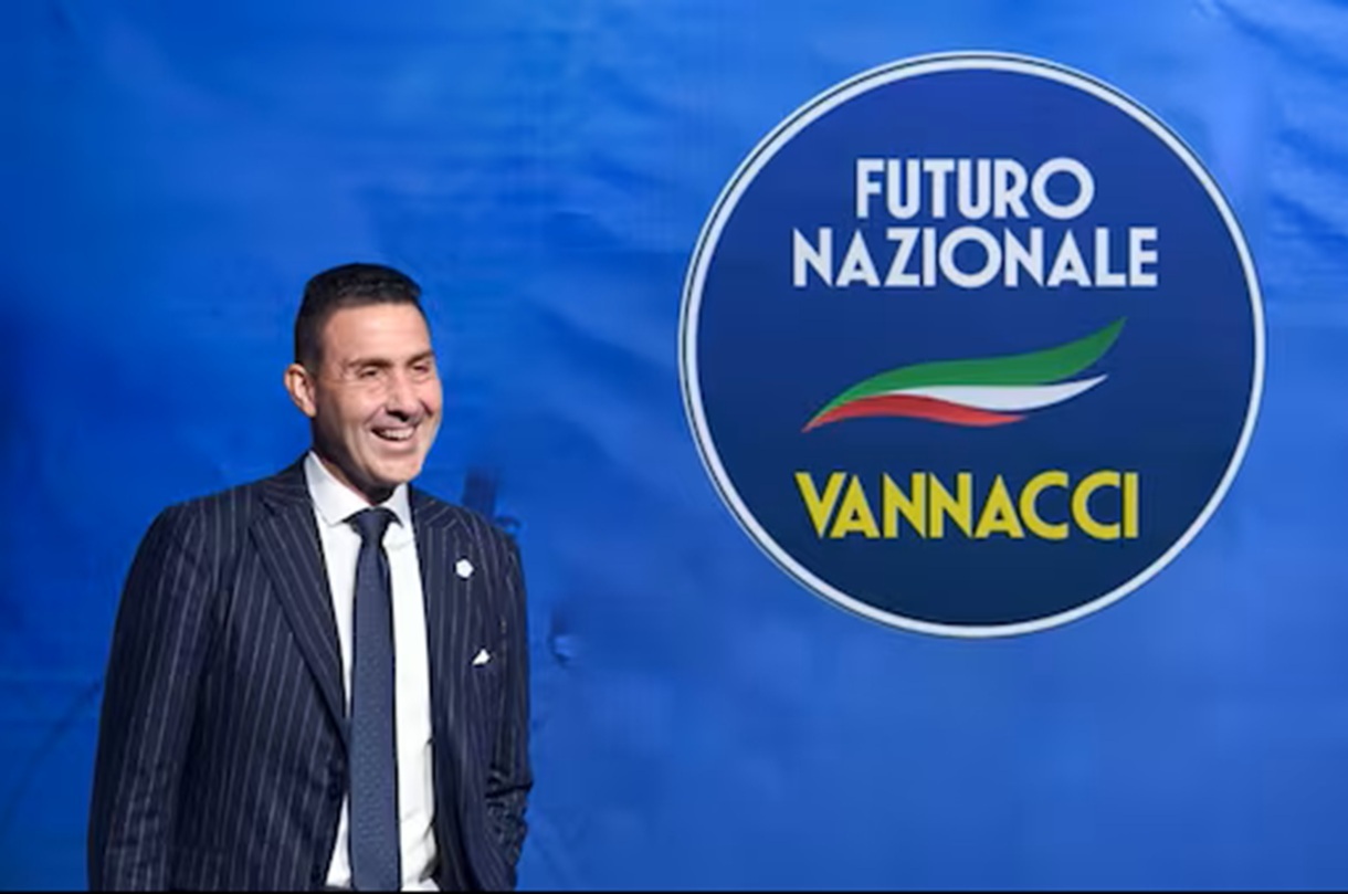 Vannacci lascia la Lega e punta a un nuovo partito ispirato all'Afd tedesca