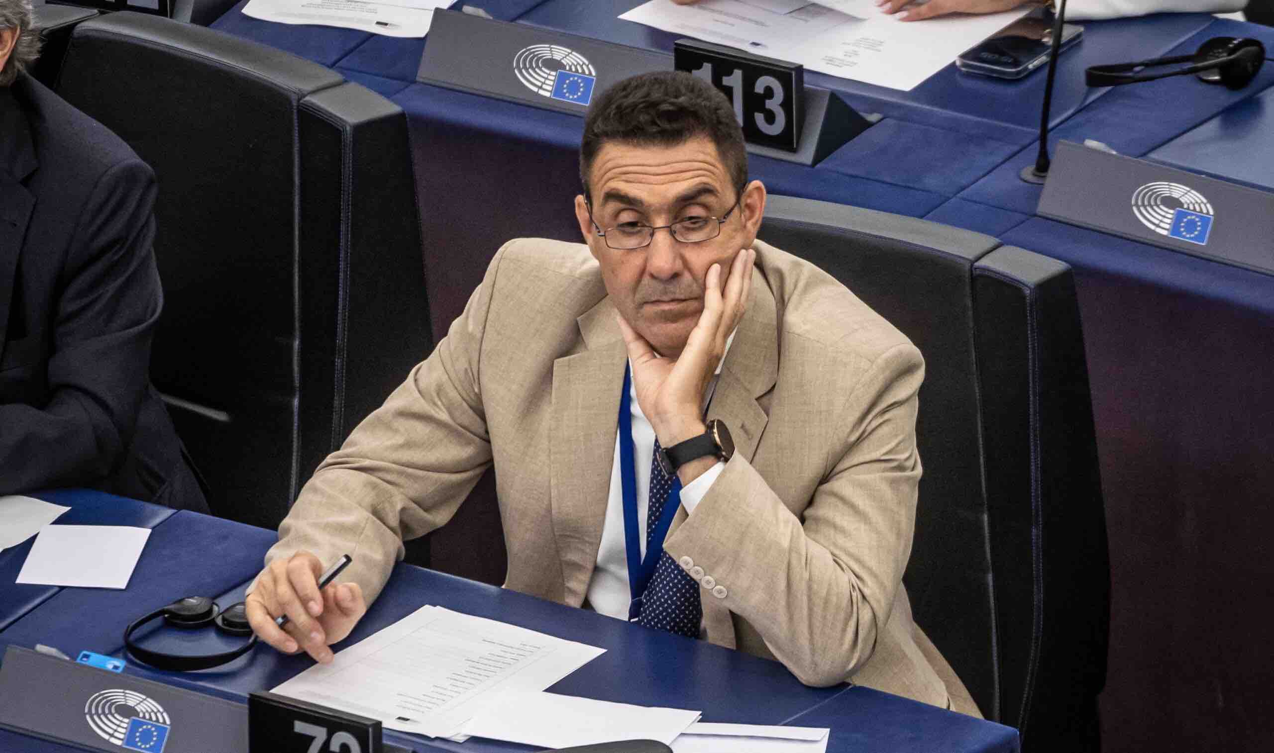 Vannacci rifiuta di dimettersi da europarlamentare: «I voti sono miei» e tensioni nella Lega