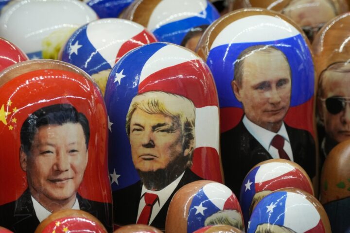 Xi Jinping dialoga con Putin e Trump: geopolitica, petrolio e soia al centro delle trattative