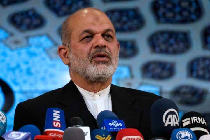 Ahmed Vahidi nominato comandante dei Pasdaran: dalla repressione interna all'attentato in Argentina