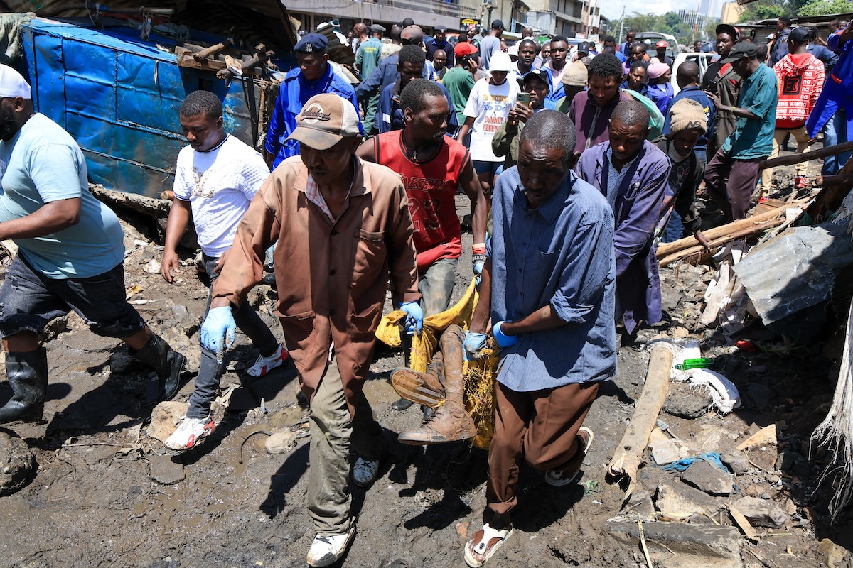 Alluvioni in Kenya: almeno 42 morti, maggioranza a Nairobi, intervento dell'esercito nelle operazioni di soccorso