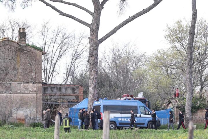 Anarchici morti a Roma, aggredita troupe Rai durante servizio su movimento antagonista