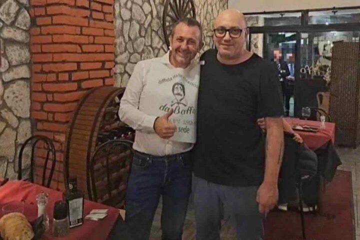 Andrea Delmastro in foto con l'imprenditore condannato per mafia: il legame che sconcerta