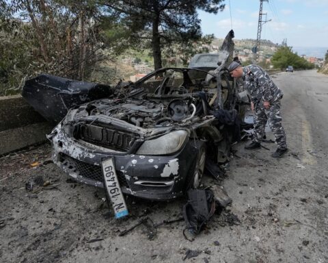Attacco aereo di Israele in Libano: tre giornalisti uccisi a Jezzin