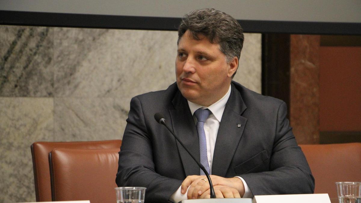 Aumento dei prezzi dei biglietti aerei in seguito alla crisi e alla riduzione dei collegamenti