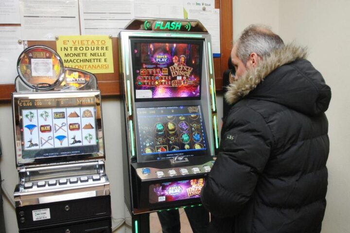 Aumento del gioco d'azzardo tra i minorenni: allerta della scienziata del Cnr