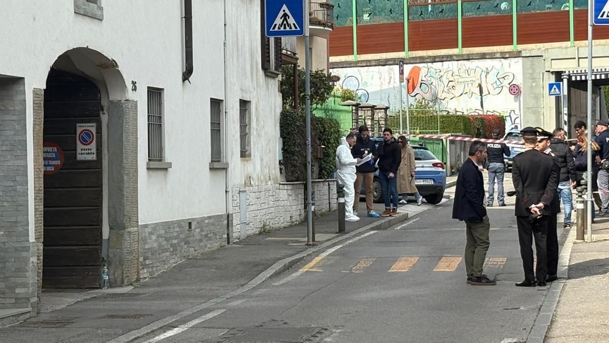 Bergamo, donna uccisa dal marito in via Pescaria vicino allo stadio
