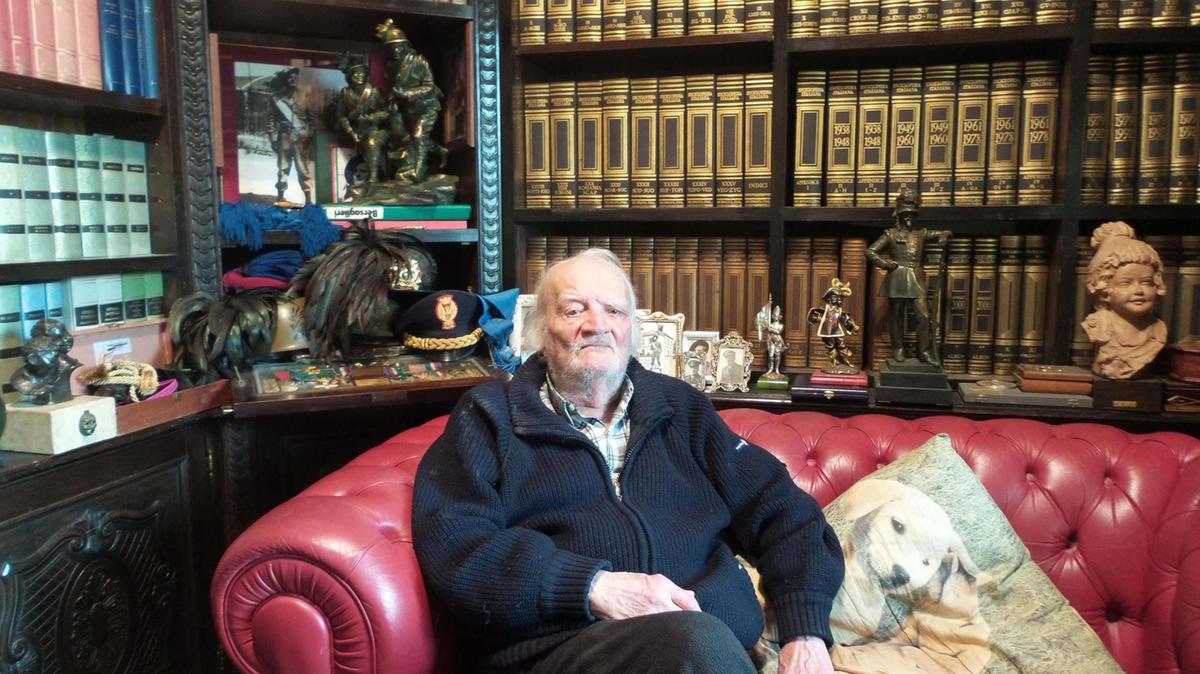 Bruno Contrada, ex numero tre del Sisde, arrestato nel 1992: un caso che svela i legami tra mafia e potere