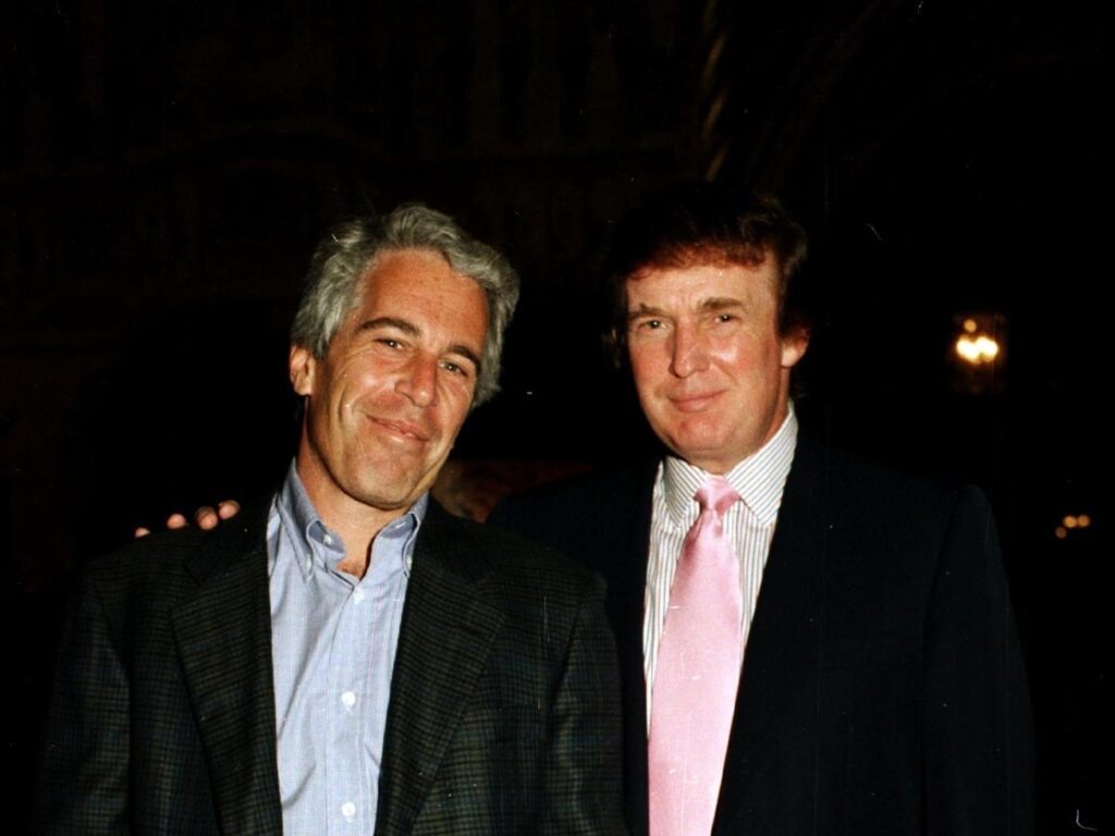 Caso Epstein, emergono accuse contro Trump in nuovi documenti del dipartimento di Giustizia Usa