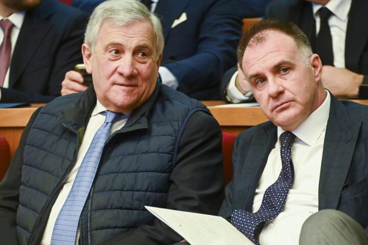 Confindustria avverte: l'Italia rischia la recessione con previsioni di crescita abbassate