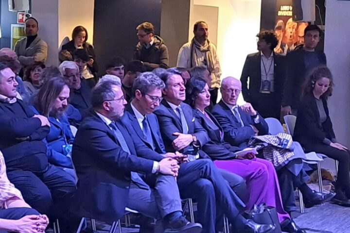 Conte e Schlein all'evento di +Europa: “Priorità al programma, poi la leadership”