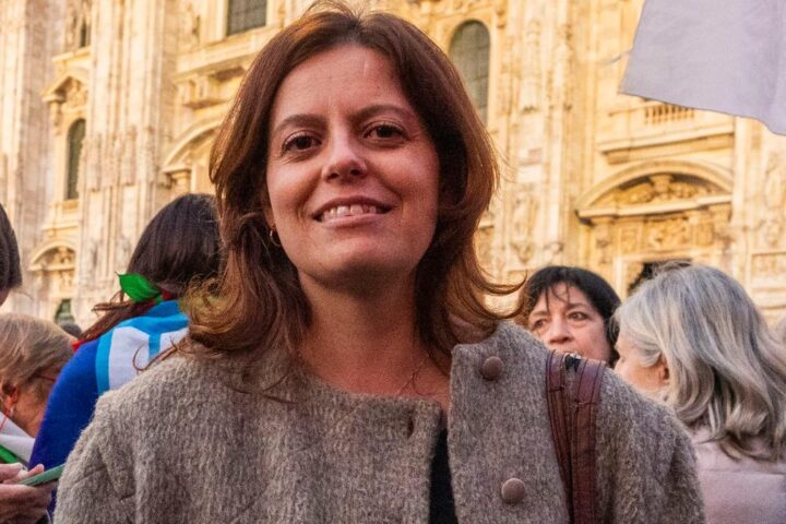 Controllo della polizia su Ilaria Salis in hotel: "L'Italia è ormai un regime?"