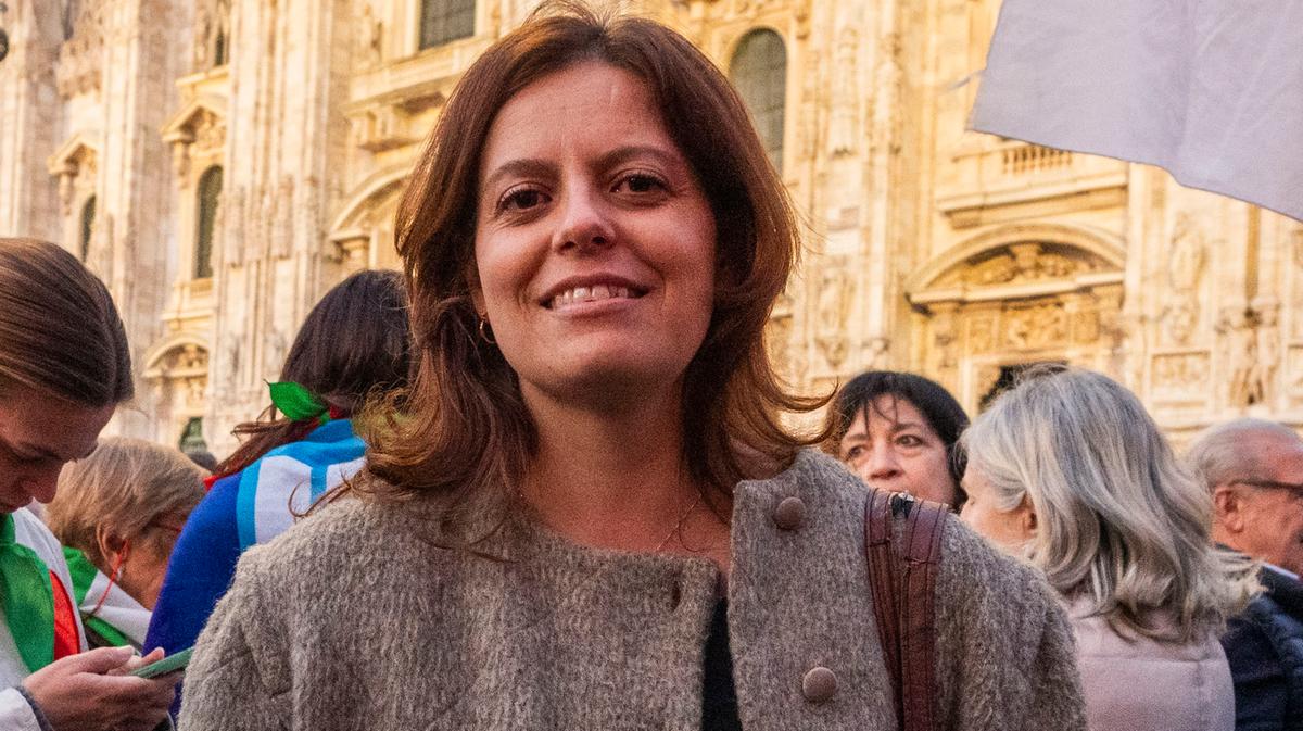 Controllo della polizia su Ilaria Salis in hotel: "L'Italia è ormai un regime?"