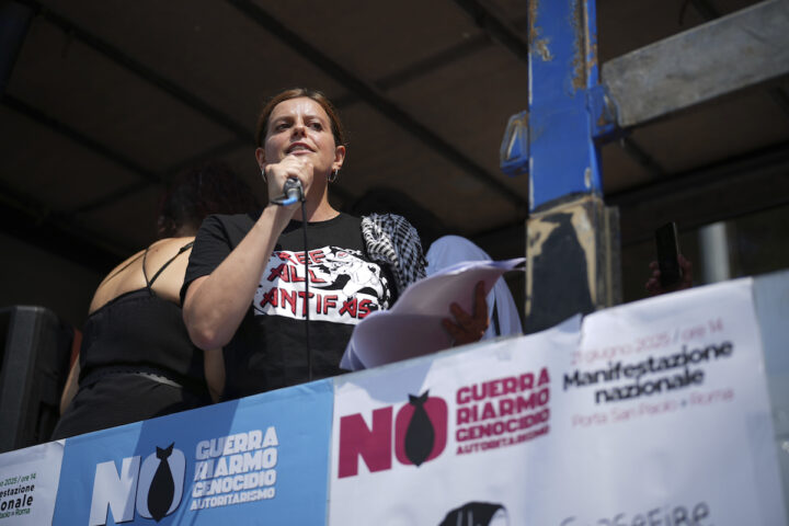 Controllo di polizia su Ilaria Salis: Germania invia segnalazione per attacco a Budapest nel 2023