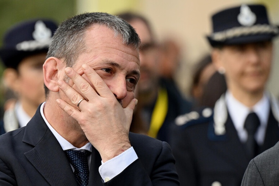 Delmastro considera le dimissioni dopo il caso legato al clan Senese