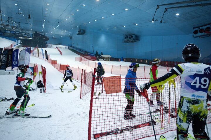 Dubai: il contrasto tra opulenza e sfruttamento nella moderna città del deserto