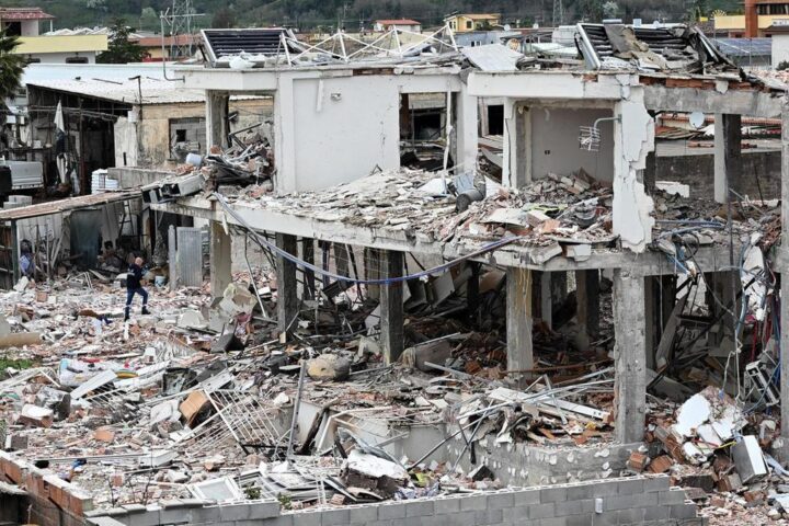 Esplosione a Piana del Sole: tre palazzine distrutte, due feriti gravi e 70 sfollati