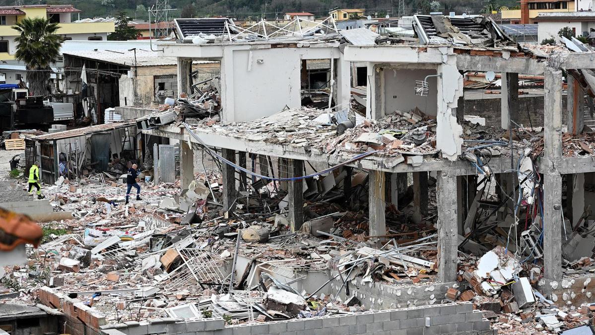 Esplosione a Piana del Sole: tre palazzine distrutte, due feriti gravi e 70 sfollati