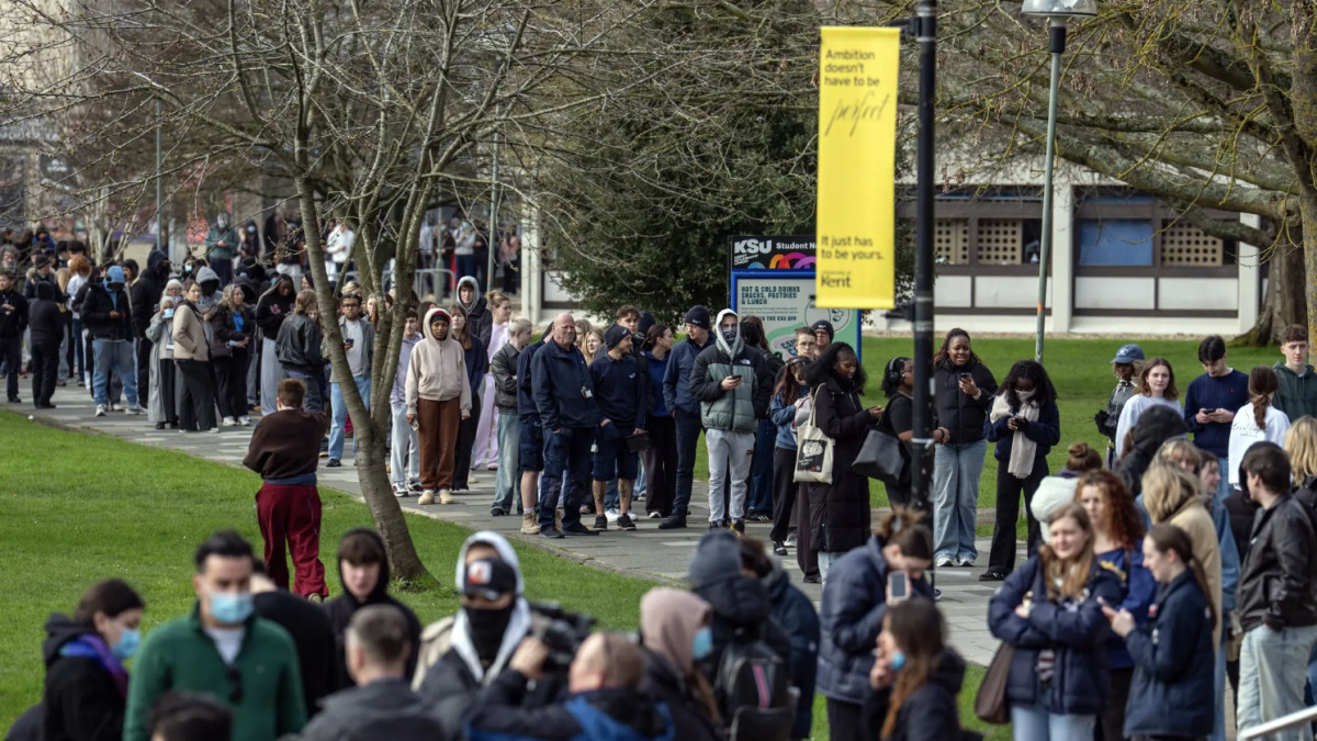 Focolaio di meningite B nel Kent, Regno Unito: 34 casi segnalati e rischio di nuovi contagi