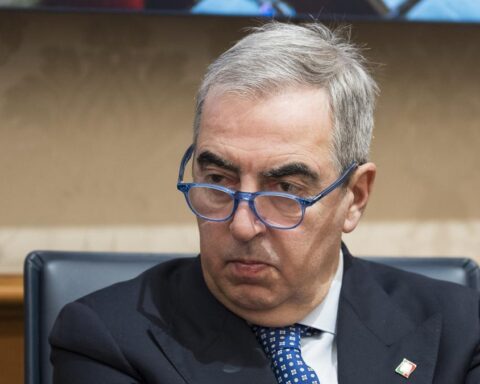Forza Italia in crisi: Gasparri si dimette da capogruppo, Craxi in pole position per la successione