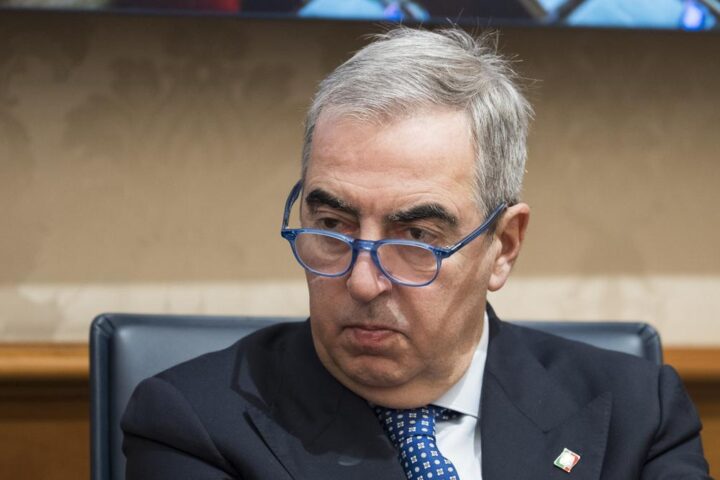 Forza Italia in crisi: Gasparri si dimette da capogruppo, Craxi in pole position per la successione