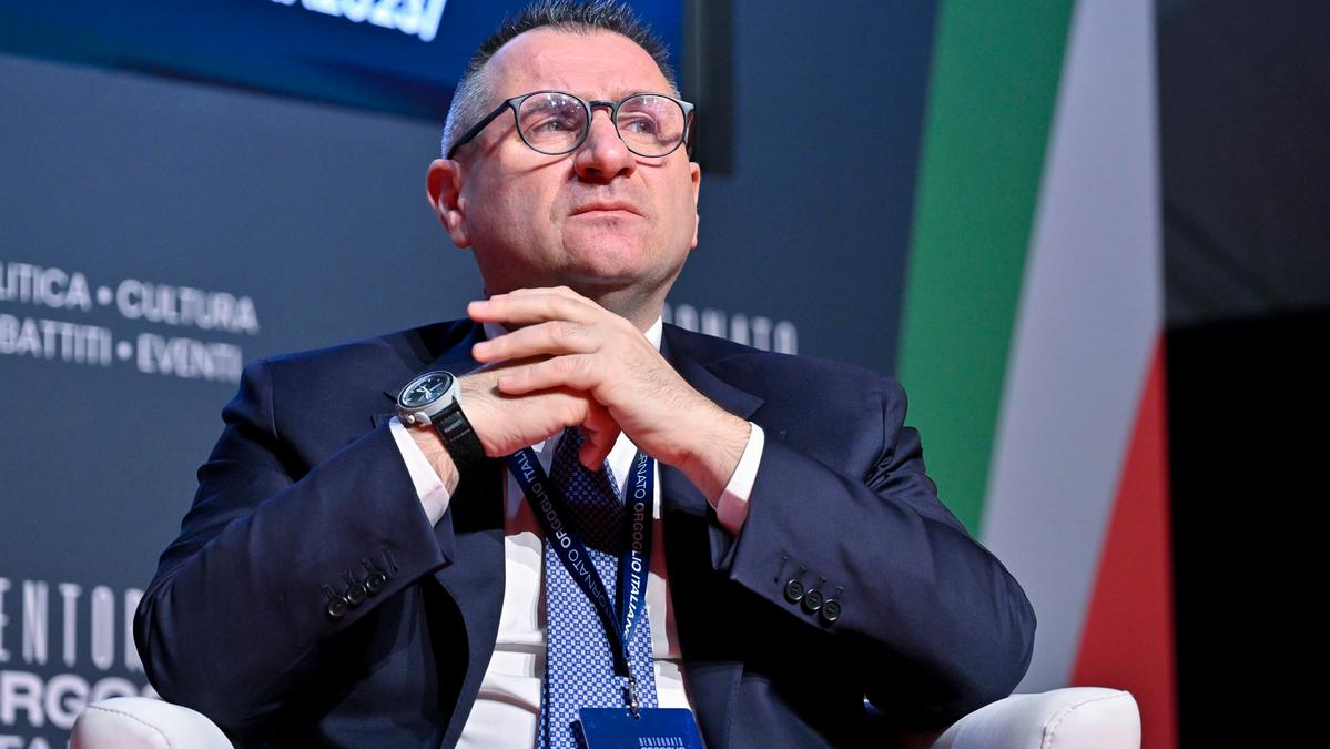 Gianluca Caramanna favorito per il ministero del Turismo dopo le dimissioni di Santanchè