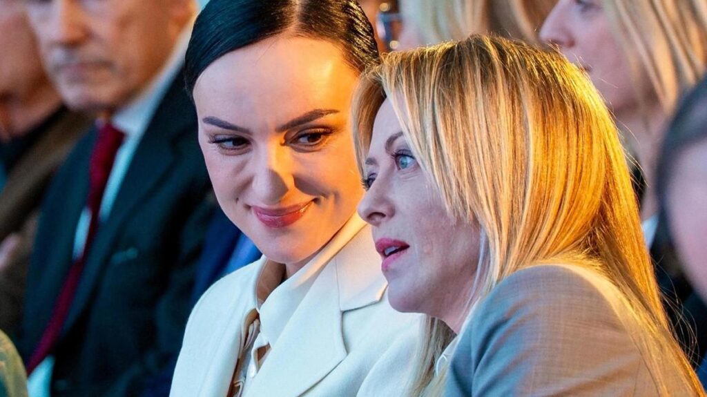Giorgia Meloni: "La parità si conquista senza quote, non arrendetevi ai pregiudizi"