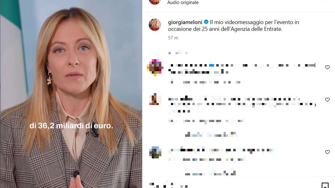 Giorgia Meloni si esprime dopo il referendum, omettendo riferimenti al caso Santanché