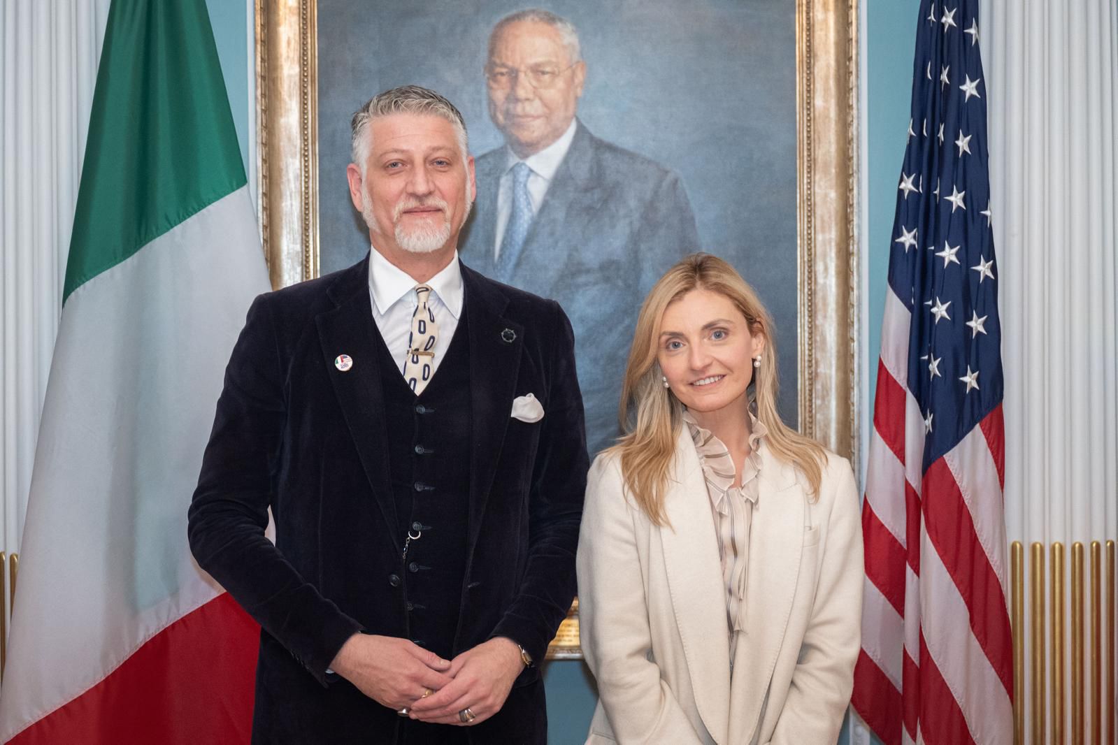 Giuli negli Stati Uniti: rafforzare le relazioni culturali e artistico con l'America