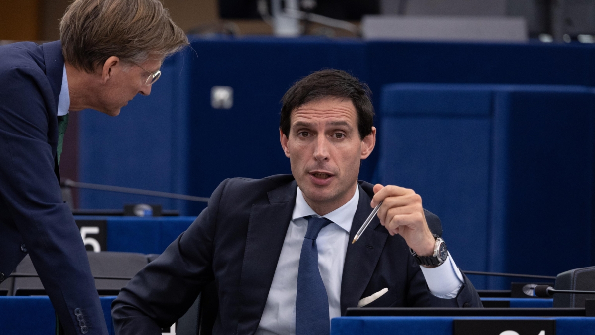 Hoekstra, commissario Ue al clima, in visita a Roma: l'Europa deve puntare all'indipendenza energetica