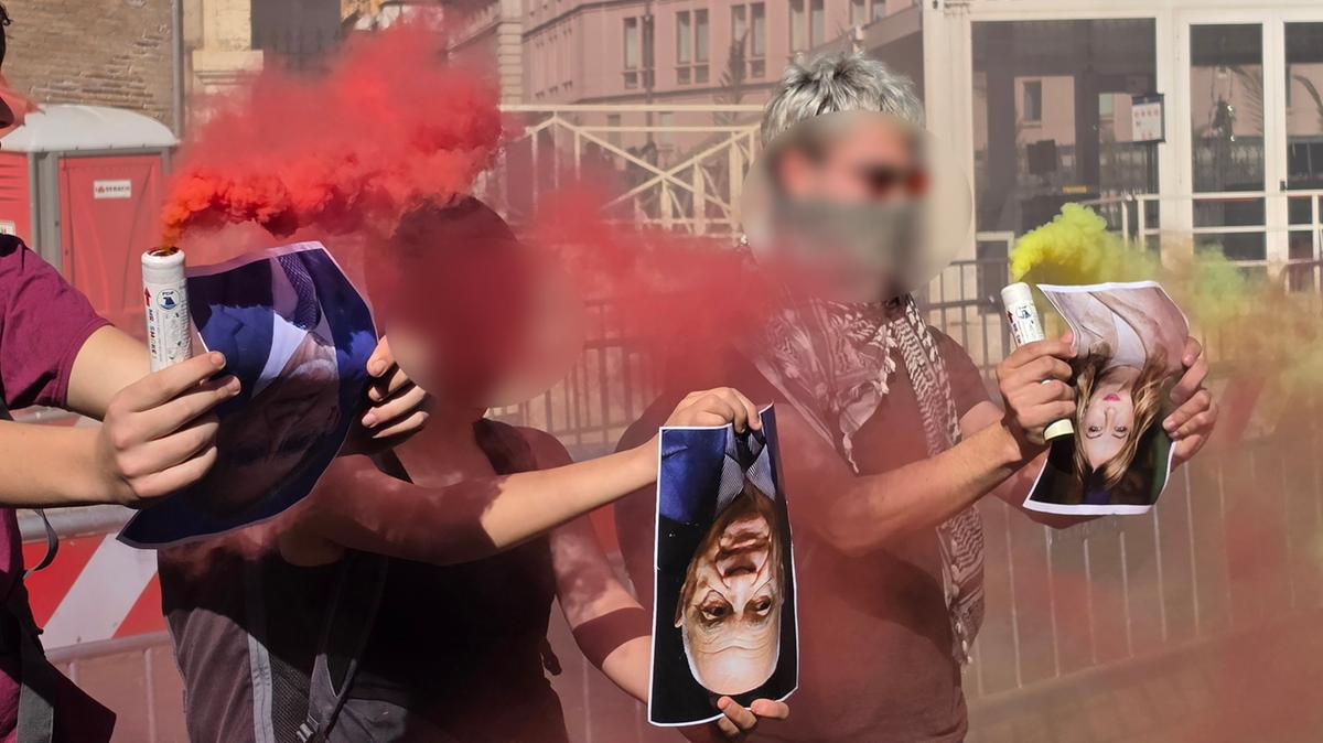 Il corteo No Kings in piazza a Roma con richieste di pace e critiche al governo Meloni