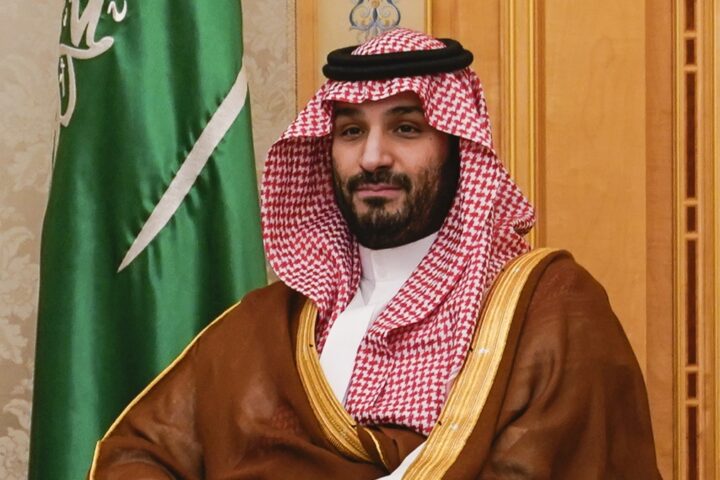 Il Golfo si divide dopo 5.609 attacchi: Iran, punizione o dialogo?