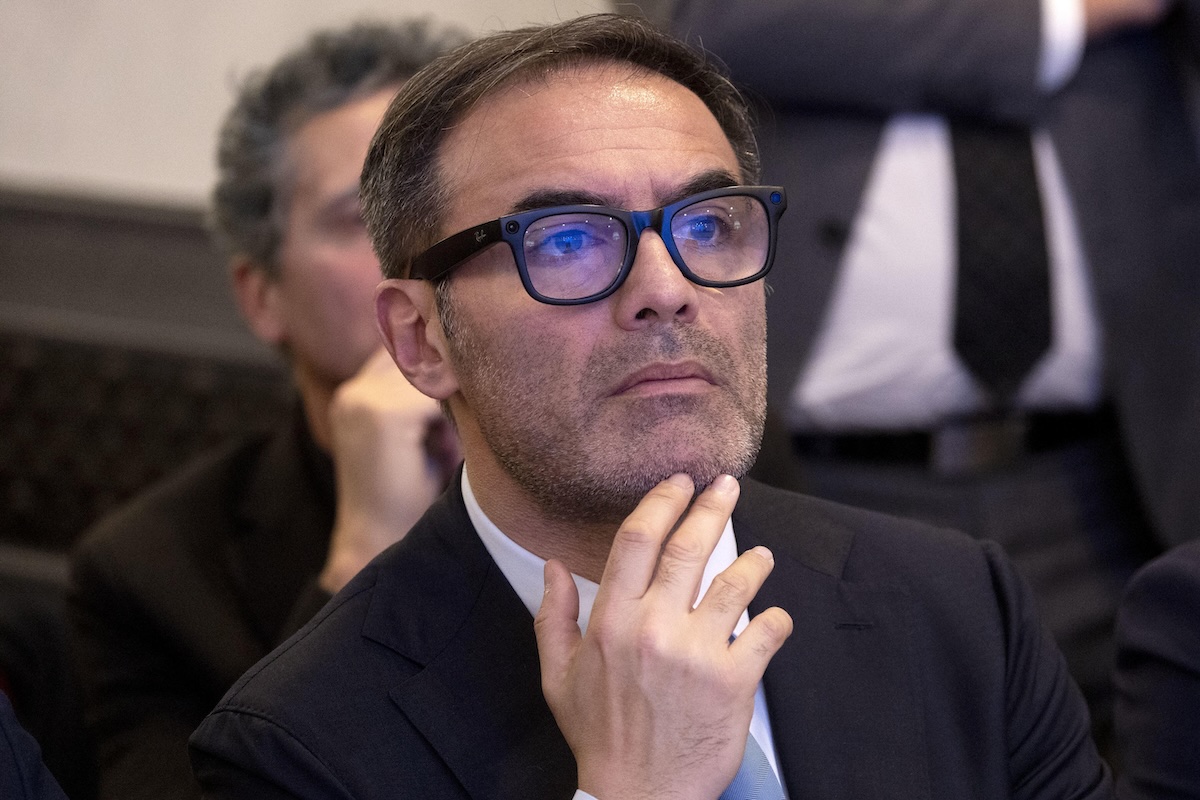 Il gruppo di Vannacci: «Acquistare gas russo è nell'interesse nazionale»