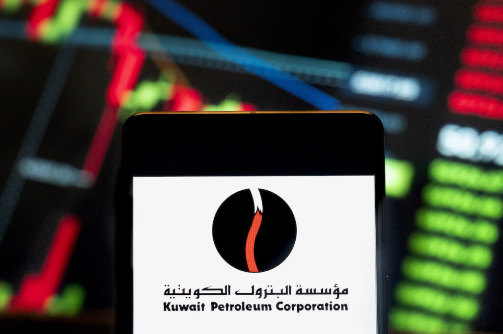 Il Kuwait riduce la produzione di petrolio a causa delle tensioni con l'Iran