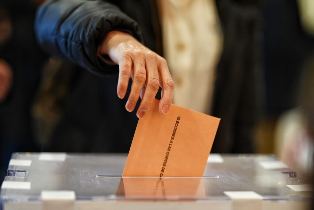 Il Partito Popolare vince le elezioni a Castiglia e León, il Partito Socialista migliora rispetto alle precedenti regionali