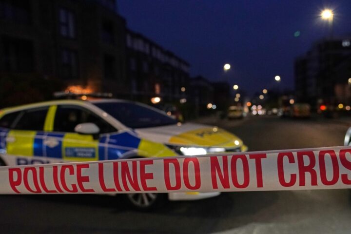 Incendiate quattro ambulanze a Golders Green, premier Starmer: «Scioccante attacco antisemita»