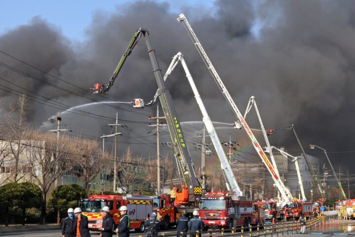 Incendio in fabbrica di componenti auto a Daejeon: 11 morti e 59 feriti